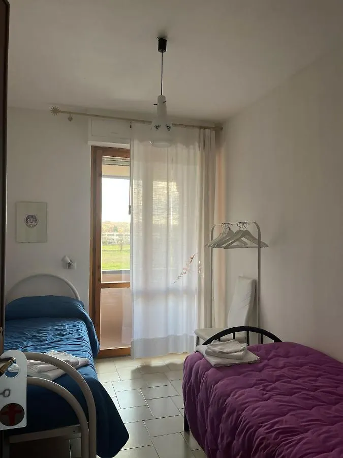 Home Azzurra カポローナ アパート